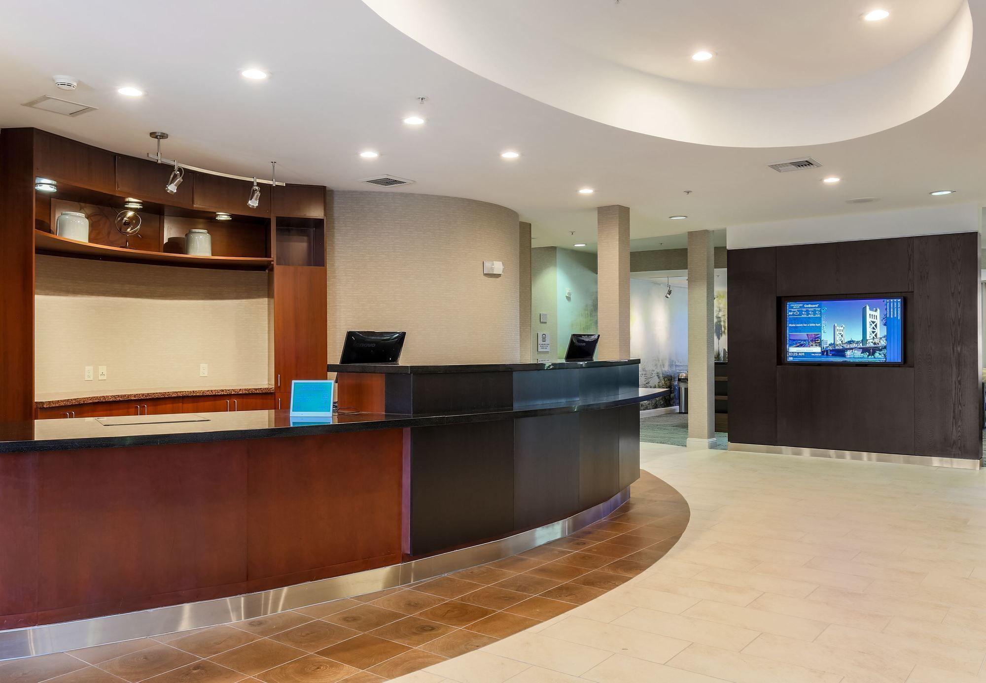 Courtyard By Marriott Roseville Galleria Mall/Creekside Ridge Drive Exteriér fotografie
