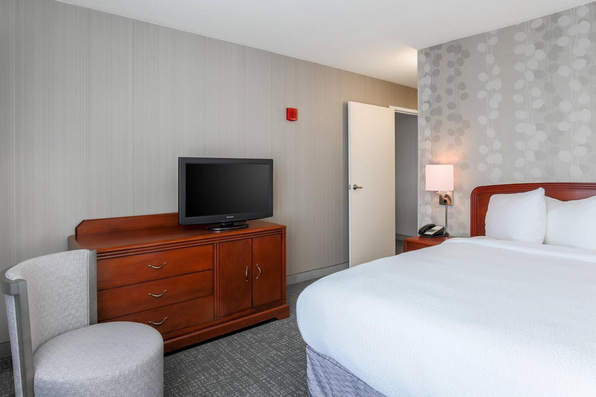 Courtyard By Marriott Roseville Galleria Mall/Creekside Ridge Drive Exteriér fotografie